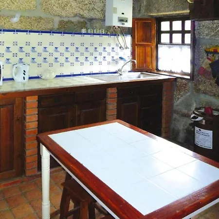 Holiday Home, Folhada Tatil Evi *